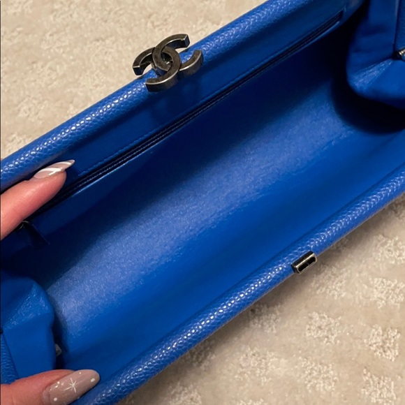 ***SOLD***New Chanel clutch - Picture 3 of 4